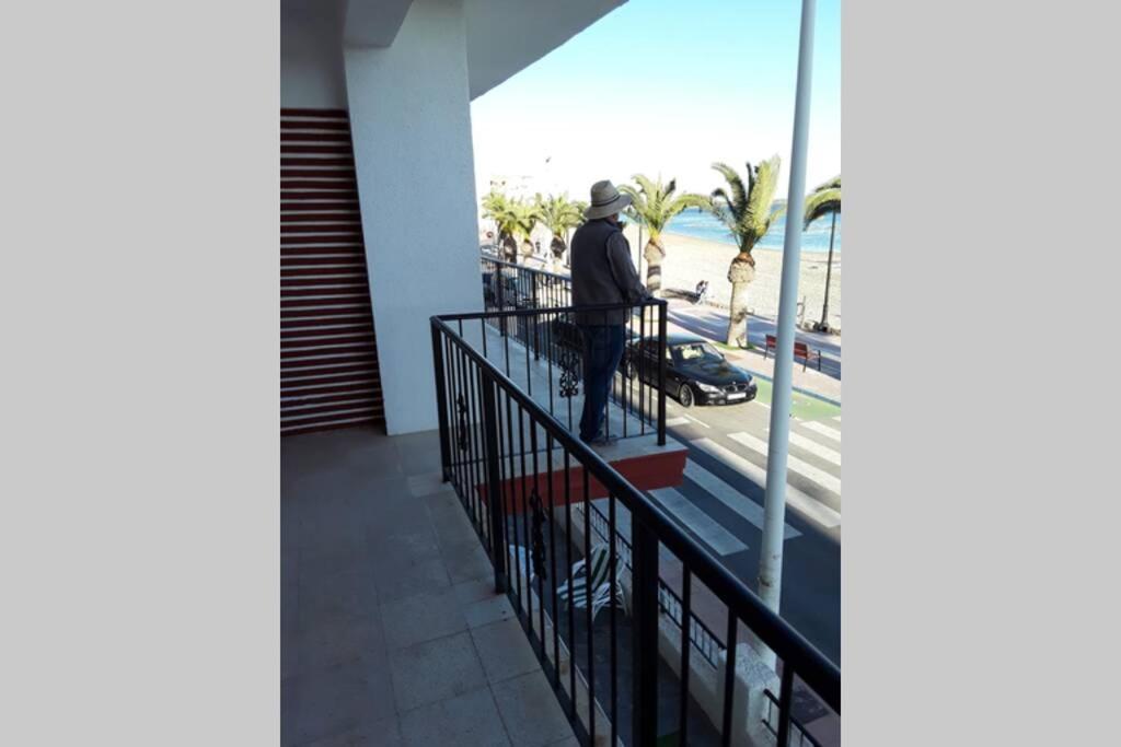 Piso En Primera Linea Con Wifi Y Vistas Al Mar Ло-Паган Екстер'єр фото